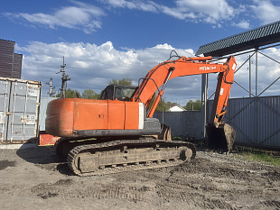 Экскаватор гусеничный Hitachi 200