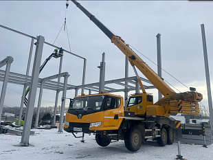 Автокран китайский XCMG 25т вездеход
